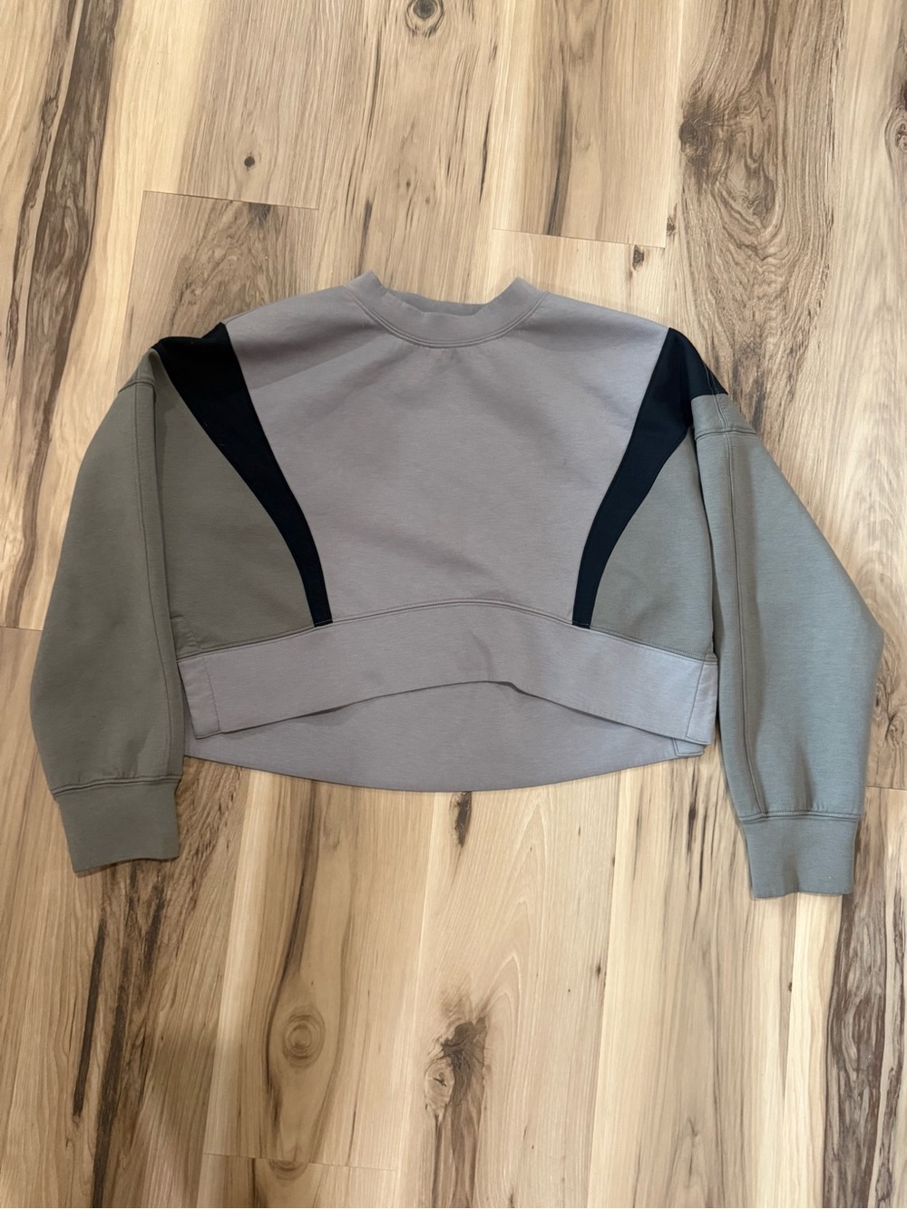 A&F YPB Cropped Crewneck Sweatshirt in Taupe and Olive with Black Accents